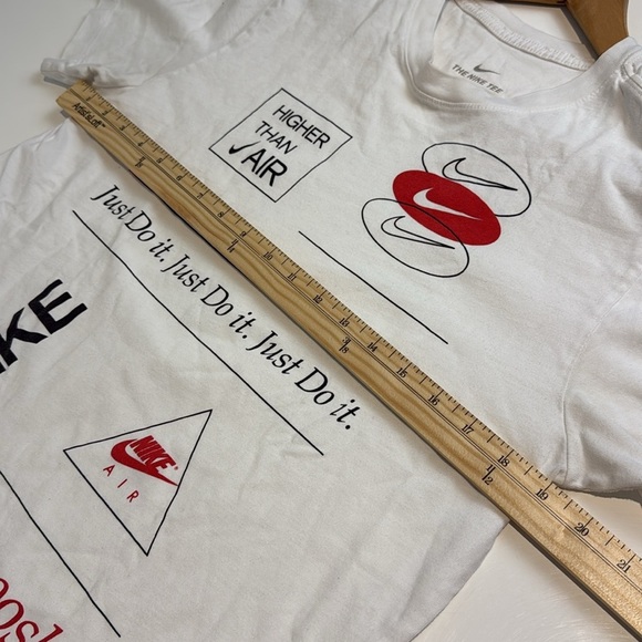 Nike Men's White Graphic T-Shirt Size Medium - Picture 5 of 8